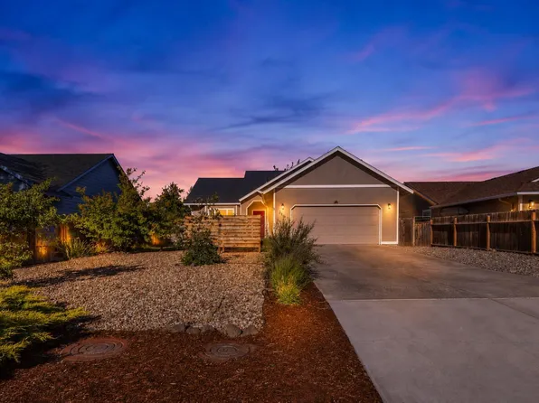 1810 SW 27th St, Redmond, OR 97756