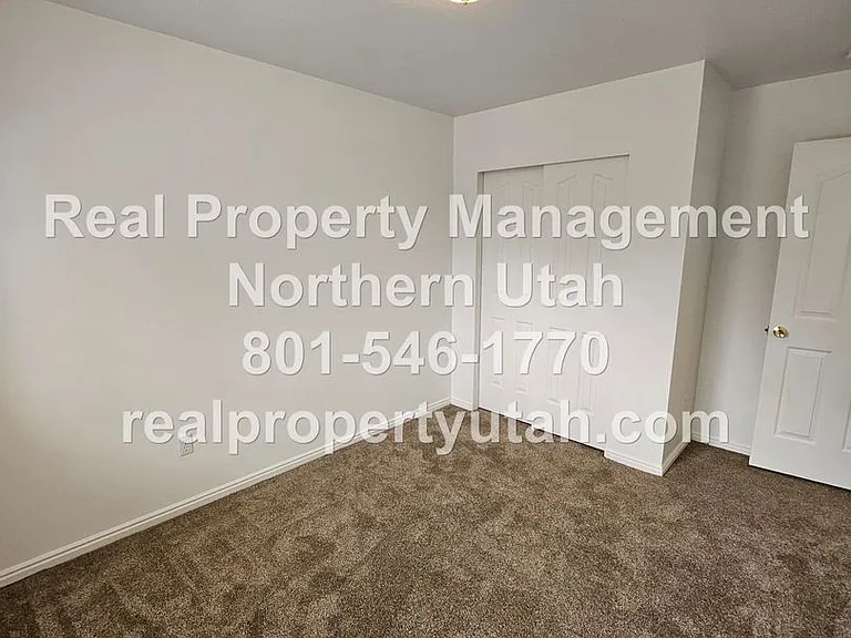 153 E 2400 S — Photo 13