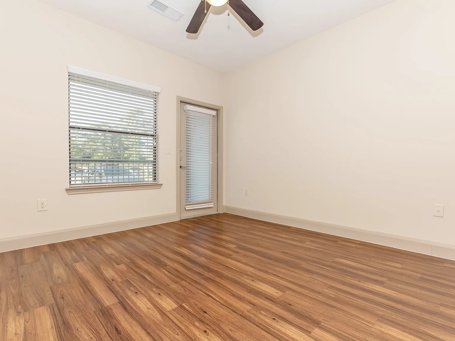 Alexis Apartments — Photo 3
