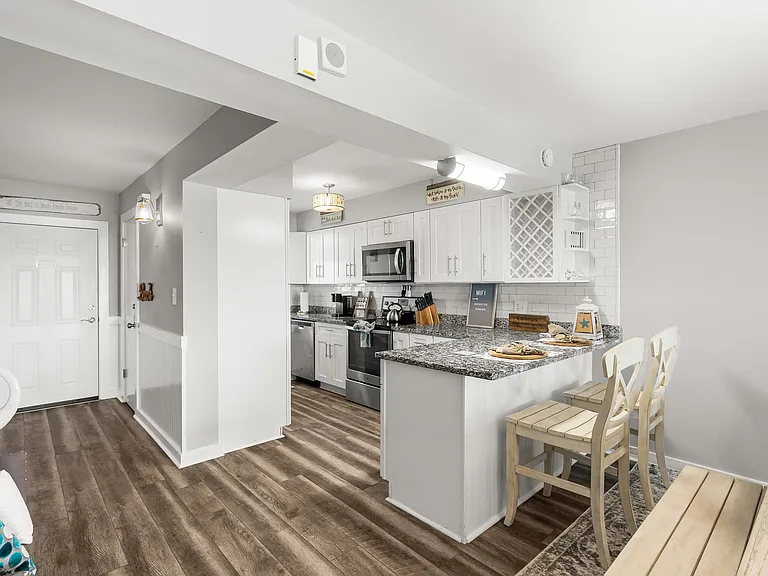 5801 Thomas Dr #818 — Photo 25