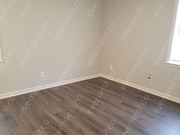 5th image of 2112 Cresthill Dr N