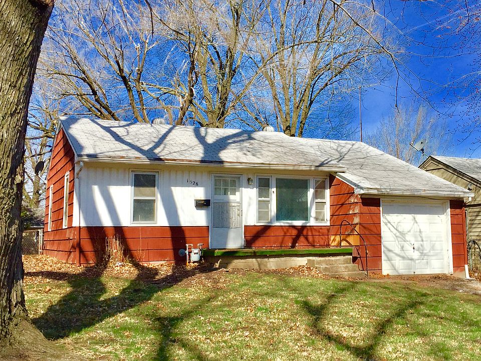 1st image of 1528 N McCoy St