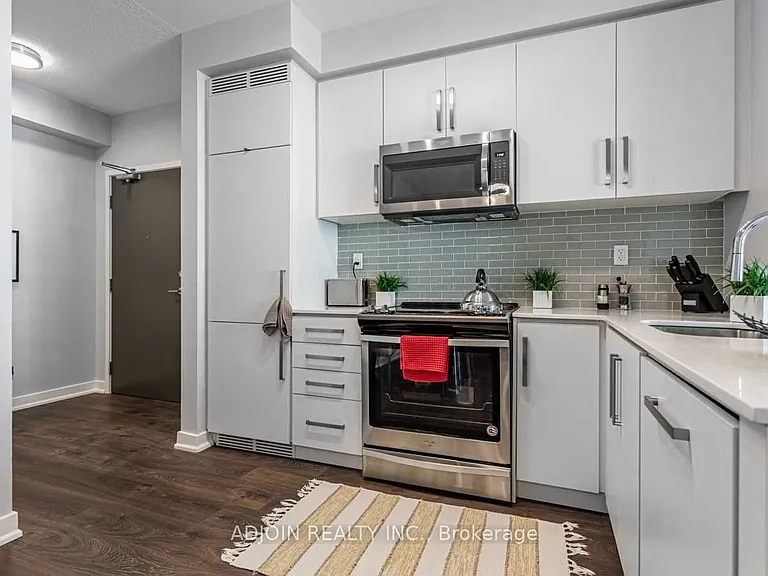 5180 Yonge St #612 — Photo 6