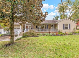 2942 Fountain Park Blvd, Knoxville, TN 37917