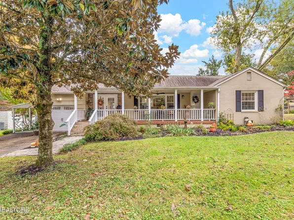 2942 Fountain Park Blvd, Knoxville, TN 37917