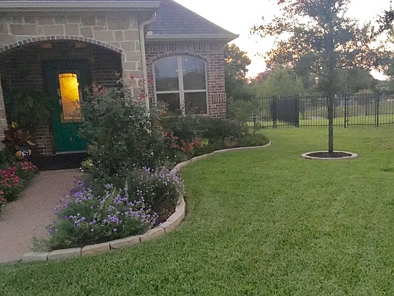 3rd image of 1700 Twin Pond Cir