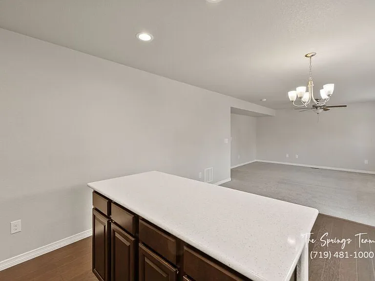 10898 Rowley Dr — Photo 18