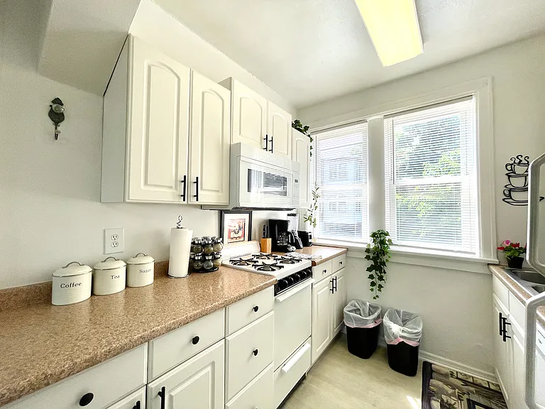 6651 Berthold Ave #3N — Photo 10