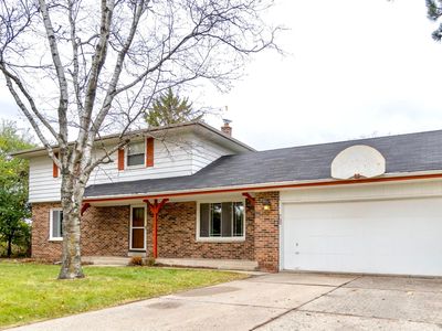 552 W Calumet Rd, Glendale, WI, 53217