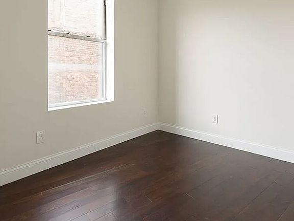 5th image of 9 Christopher St APT 6