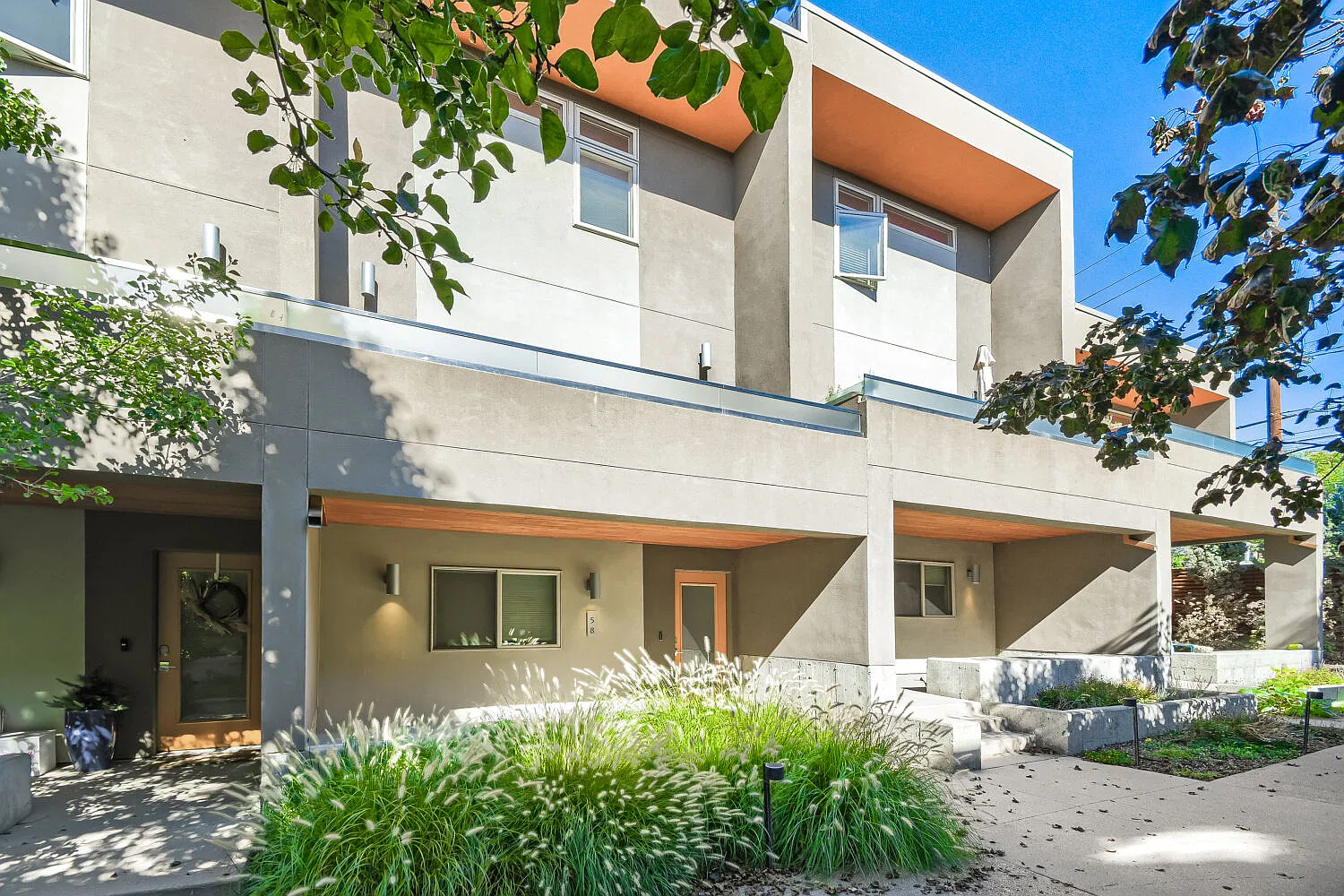 2 bed, 1659 sqft, $3,300 — Photo 1