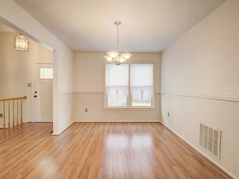 13907 Concord Ave — Photo 52