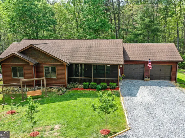 303 Pine Ln, Mineral Bluff, GA 30559