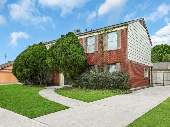 2311 Hazyknoll Ln, Houston, TX 77067