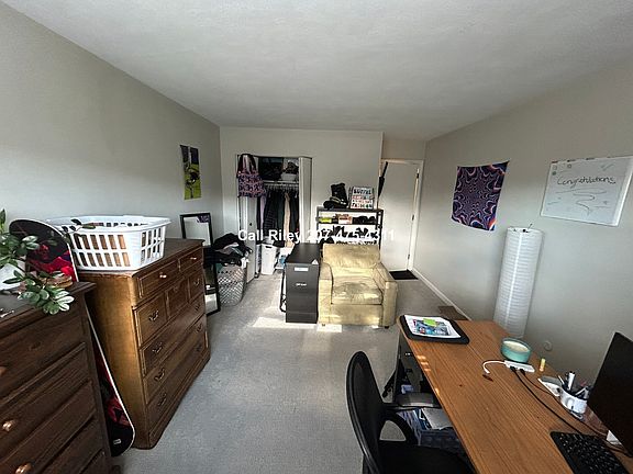3rd image of 18 Glencoe St APT 27