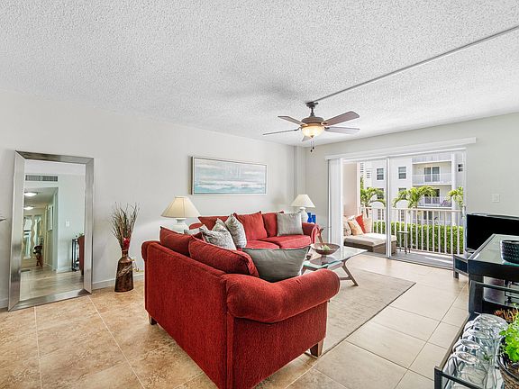 3rd image of 950 Ponce De Leon Road #209