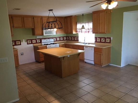 Beautiful island kitchen