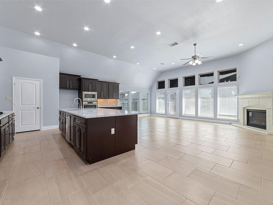 1st image of 4011 Nestra Dr