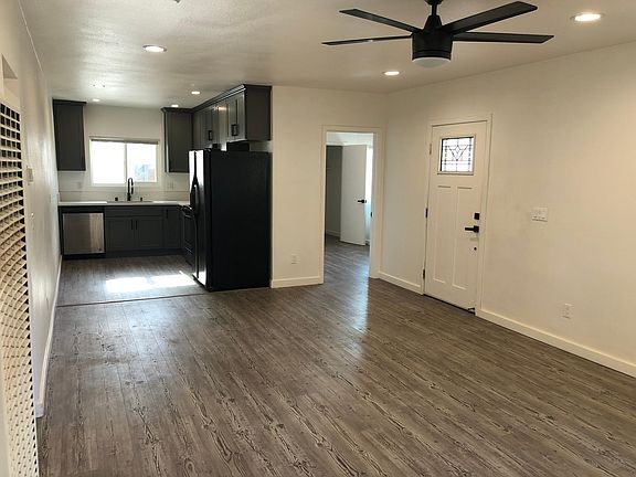 Living room (with kitchen area)
