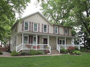 29816 Lakeland Rd, Deer Creek, IL 61733