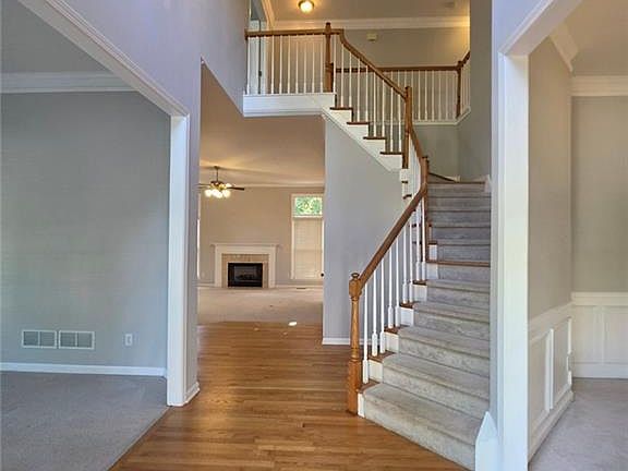 2nd image of 2324 Huntcrest Way