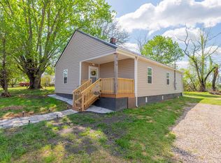 107 Leonard Ln, Galax, VA 24333