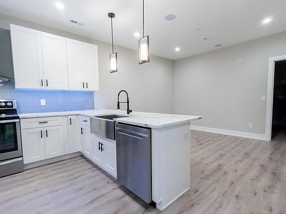 3rd image of 2219 Frankford Ave APT 3