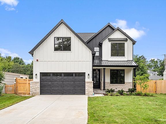 3rd image of 1112 Cedar Ln