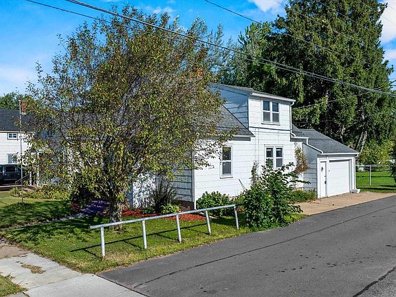 3rd image of 109 W DOEGE STREET