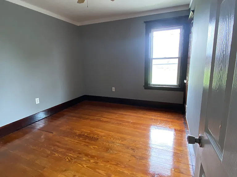 3 Emma St #2 — Photo 4