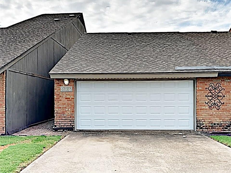 1st image of 606 Carriage Way