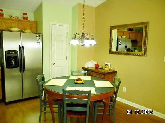 4th image of 4027 Gray Pond Ct