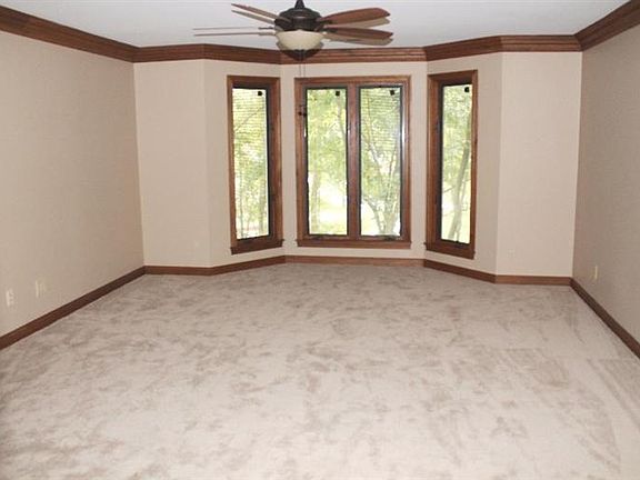 4th image of 5689 Brookstone Dr