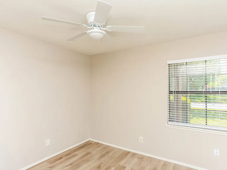 458 Rainier St — Photo 14