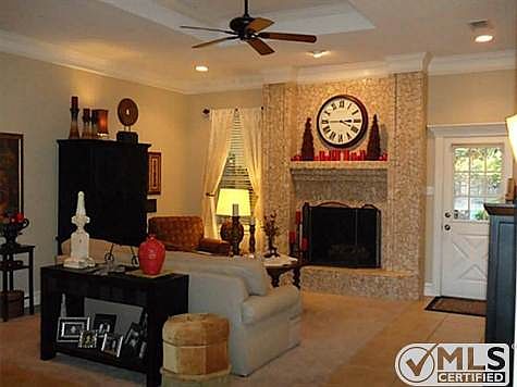 4th image of 1514 Rosewood Dr