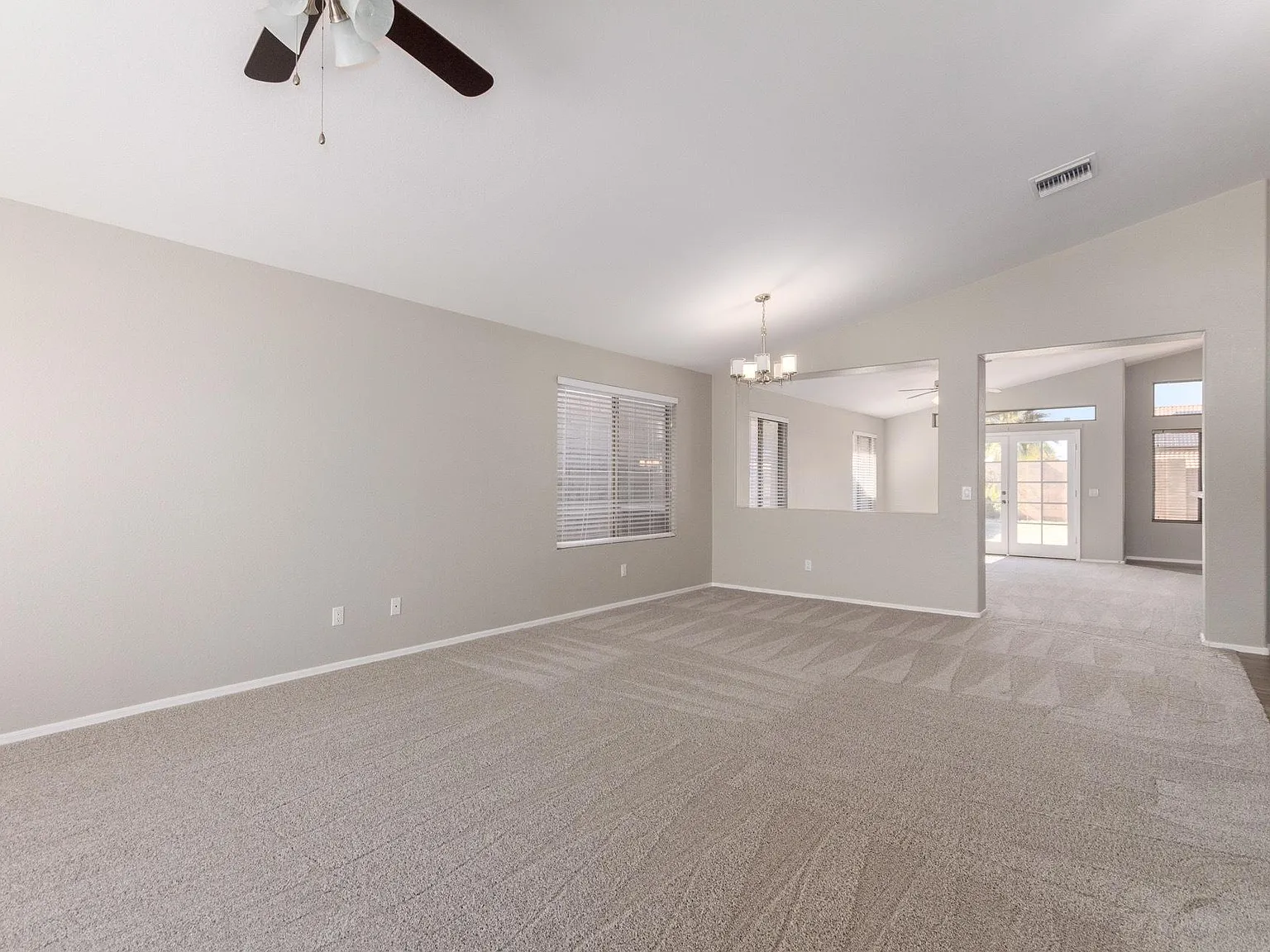 4 bed, 2222 sqft, $2,375 — Photo 4