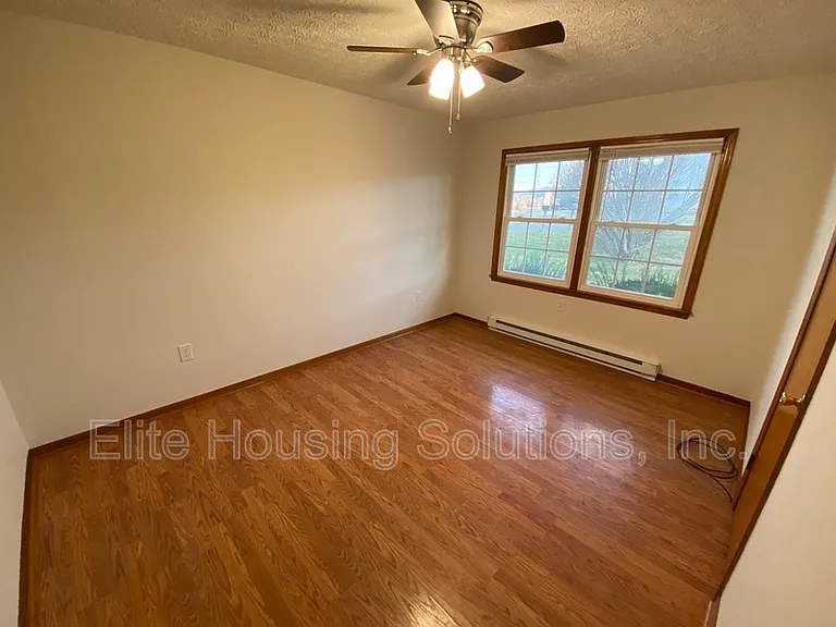 120 W Marshall St #2 — Photo 6