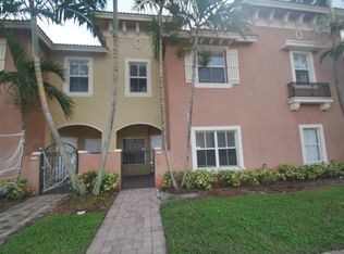 280 Lake Monterey Cir, Boynton Beach, FL 33426