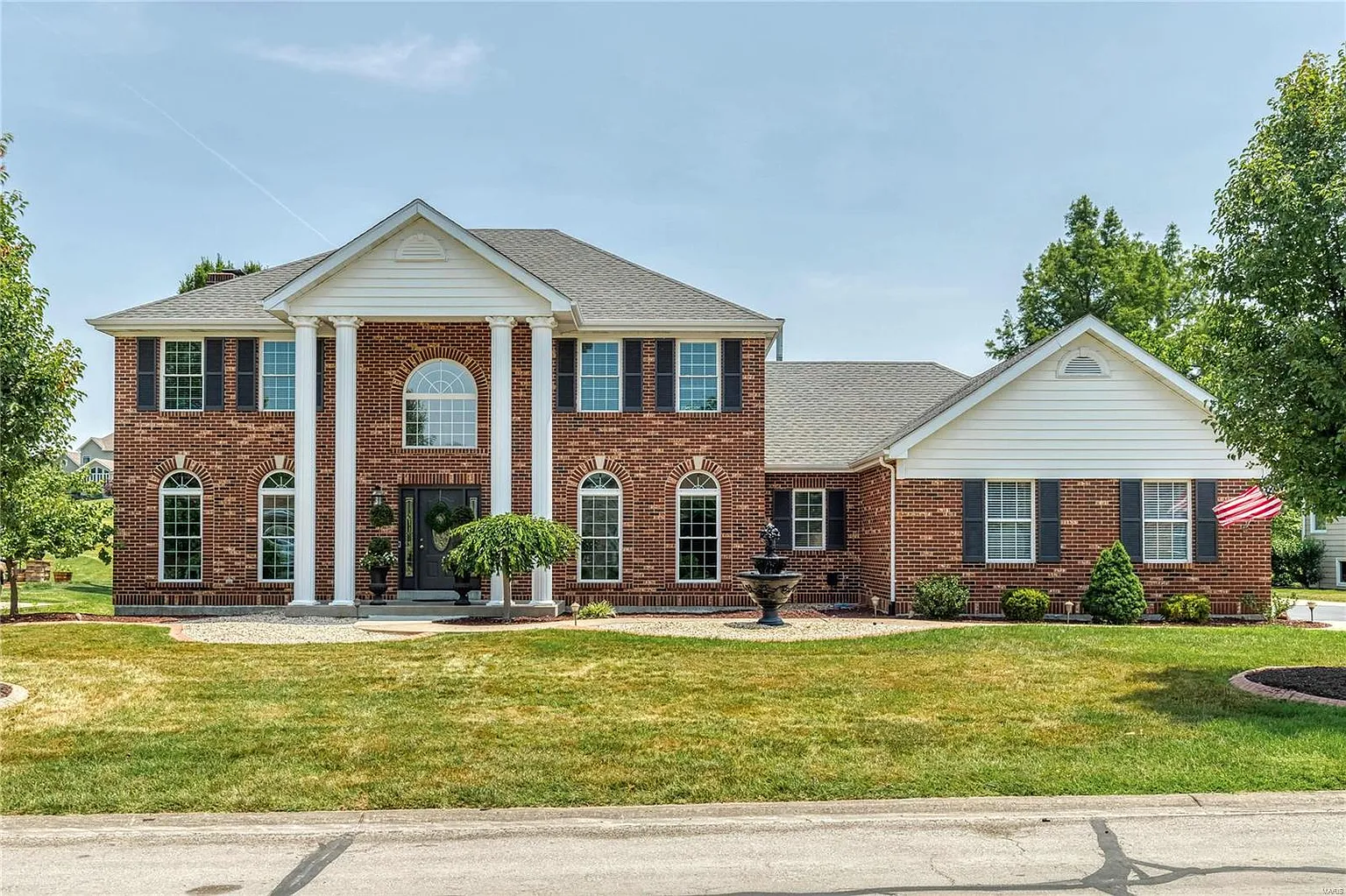 895 Whitmoor Dr photo 1