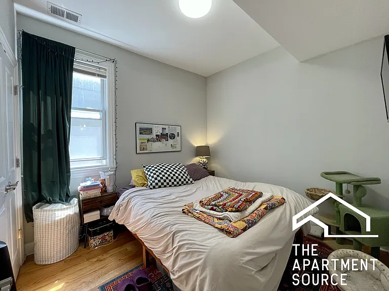 3611 W Wolfram St #2 — Photo 10