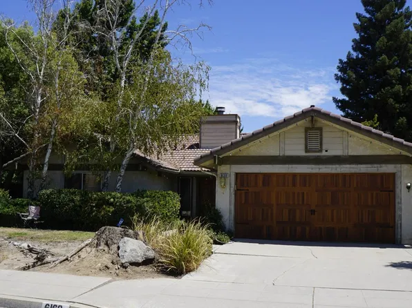 6168 N Carnegie Ave, Fresno, CA 93722