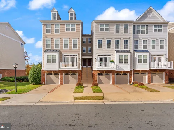 45752 Winding Branch Ter, Sterling, VA 20166