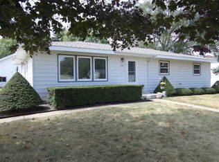 1129 S 14th St, Prairie Du Chien, WI 53821