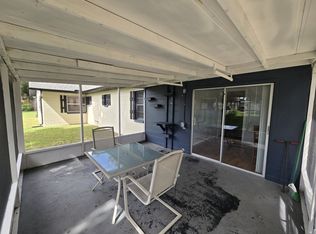 5838 12th St, Zephyrhills, FL 33542