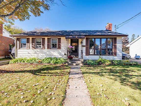 2nd image of 144 Opeongo Rd