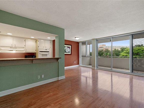 2nd image of 470 3rd St S Unit 219