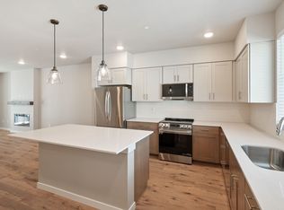1322 194th St SE #F2, Bothell, WA 98012