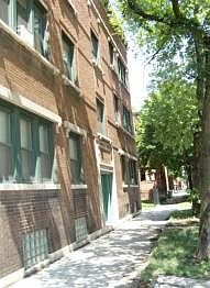 1st image of 810 N Oakley Blvd APT 1