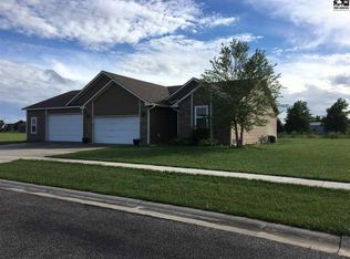 509 Prairie Park Ln, Buhler, KS 67522