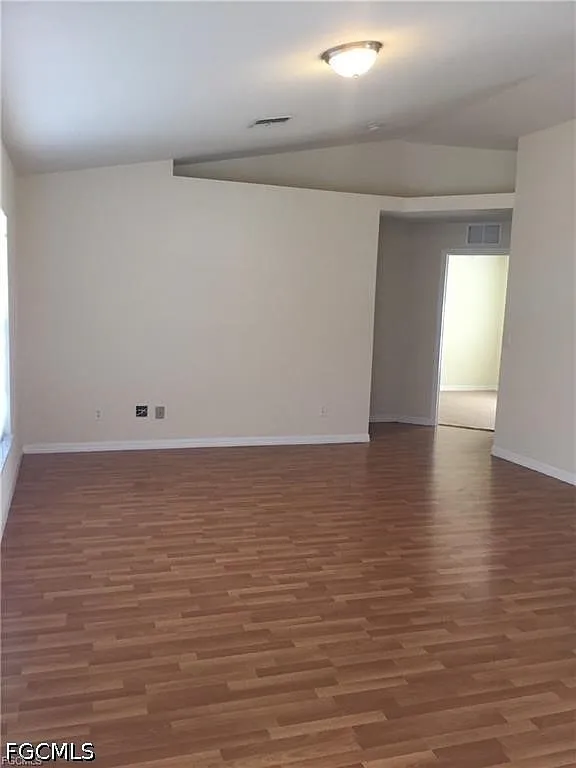3 bed, 2.0 bath, 1529 sqft, $1,750 — Photo 3